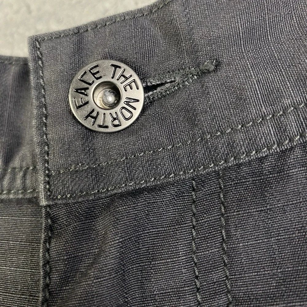 The North Face Cargo Shorts Mens 40 Reg Gray Zip Utility Bermuda Ripstop Outdoor